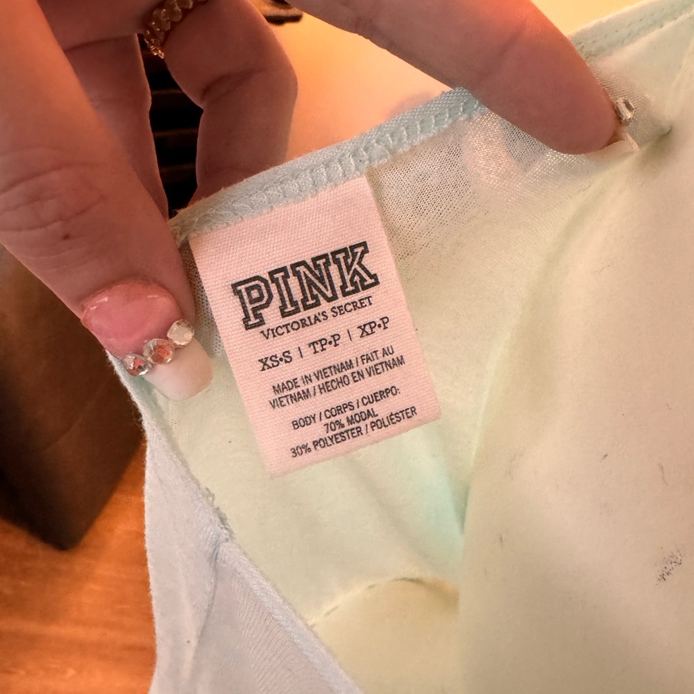 Victoria’s Secret pink blouse - Picture 5 of 5
